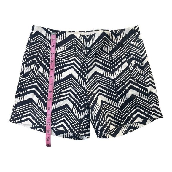 J. Crew Chino Shorts Size 0 Geometric Print Black White Mid Rise Stretch EUC - Picture 3 of 5